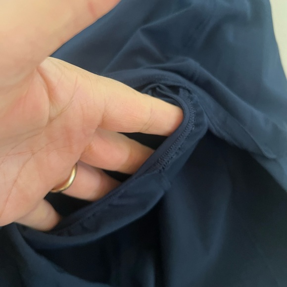 Lululemon speed up Women's Navy Shorts - Picture 8 of 14